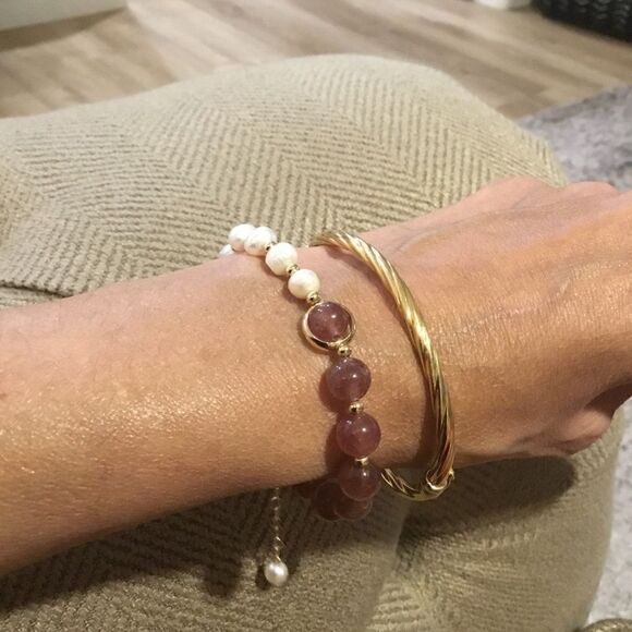 FRESHWATER PEARL BRACELET WITH STRAWBERRY QUARTZ - Picture 6 of 7